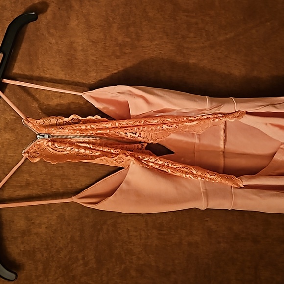 Womens Dress - Picture 7 of 9